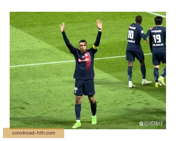 巴黎圣日耳曼夏窗引援布局与姆巴佩去留悬念解析及欧冠争冠前景展望 巴黎圣日耳曼夏窗引援布局与姆巴佩去留悬念解析及欧冠争冠前景展望