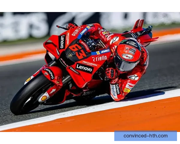 法拉利与杜卡迪MotoGP赛季激战赛道再现速度与激情